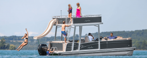 Avalon Entertainer Funship pontoons for sale | Johnson Marine